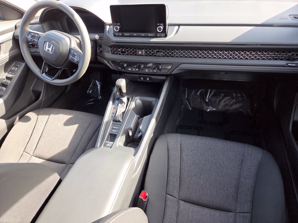 Used 2025 Honda Accord LX image 24