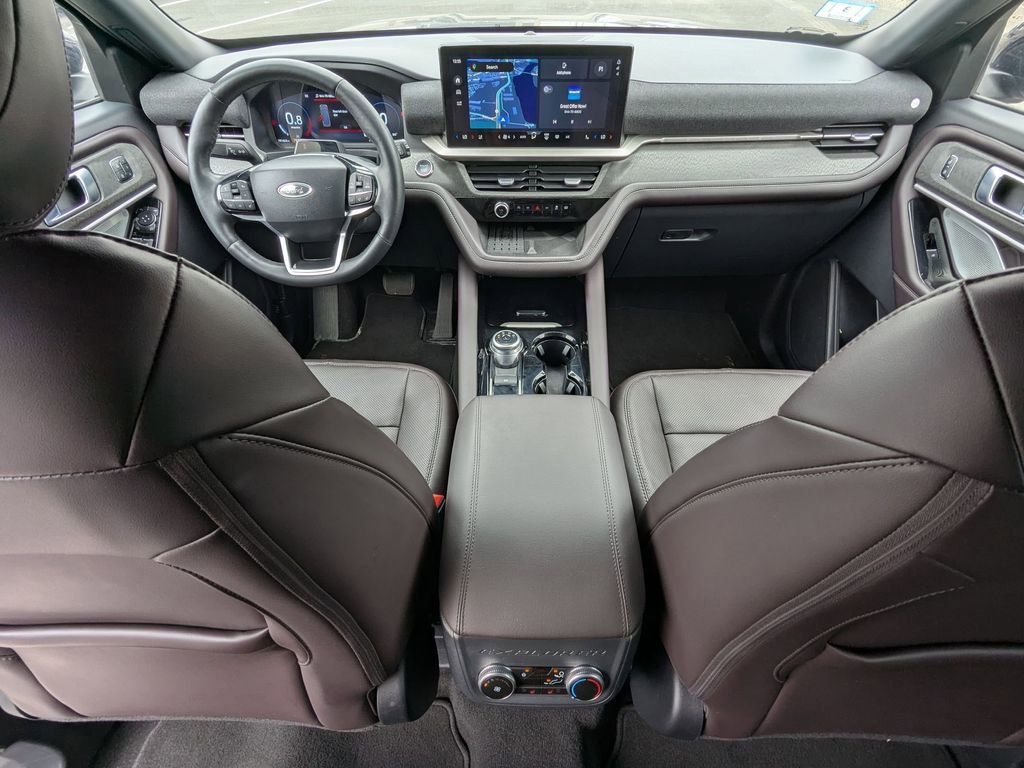 Used 2025 Ford Explorer Platinum w/ LUX Leather Package AWD/4WD image 27