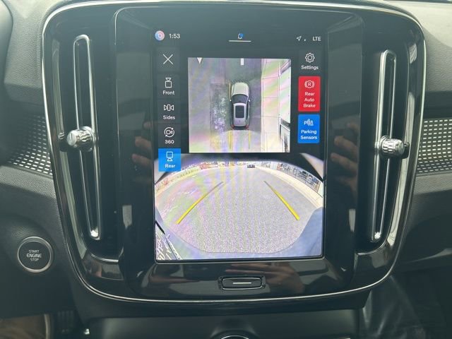 Certified 2025 Volvo XC40 B5 Plus image 23