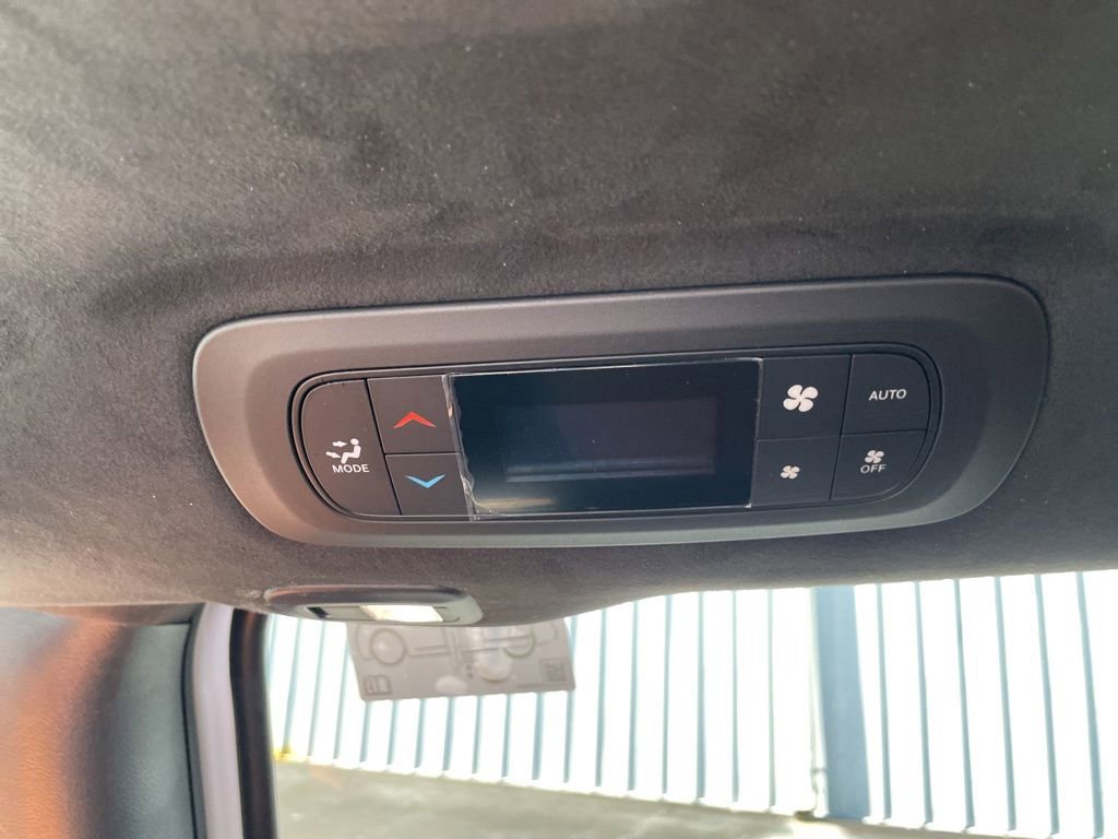 New 2026 Chrysler Pacifica Pinnacle image 21
