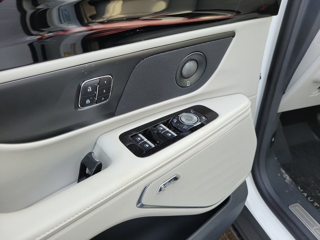 New 2026 Lincoln Nautilus Premier w/ Equipment Group 102A AWD/4WD image 19