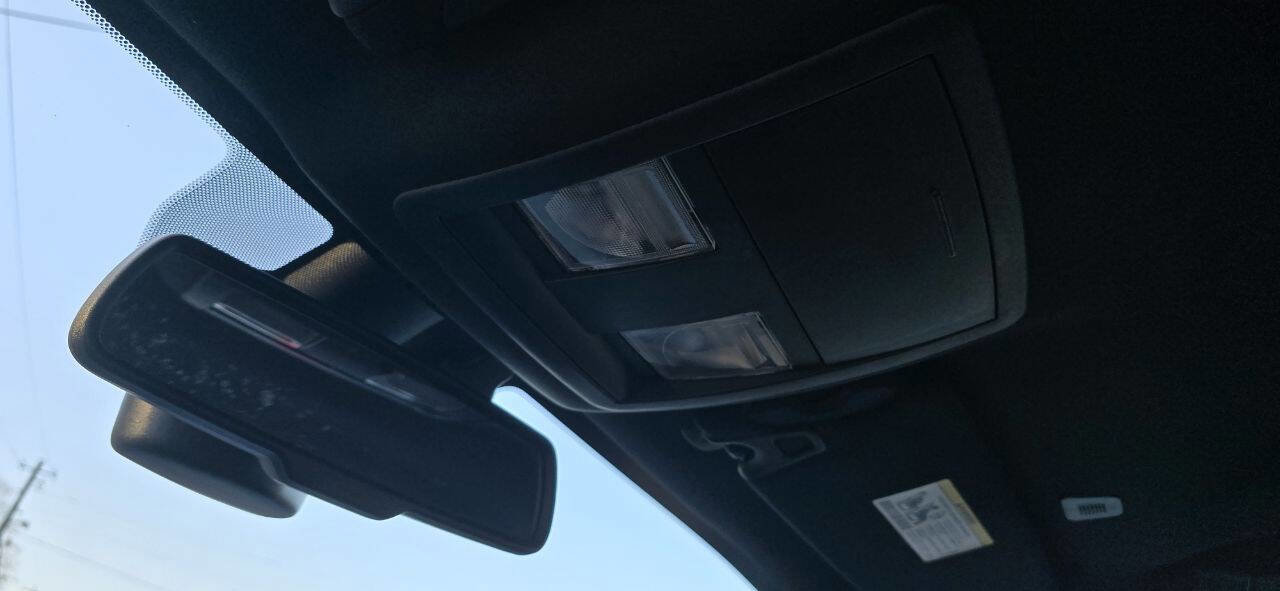 Used 2021 Dodge Challenger SXT image 21