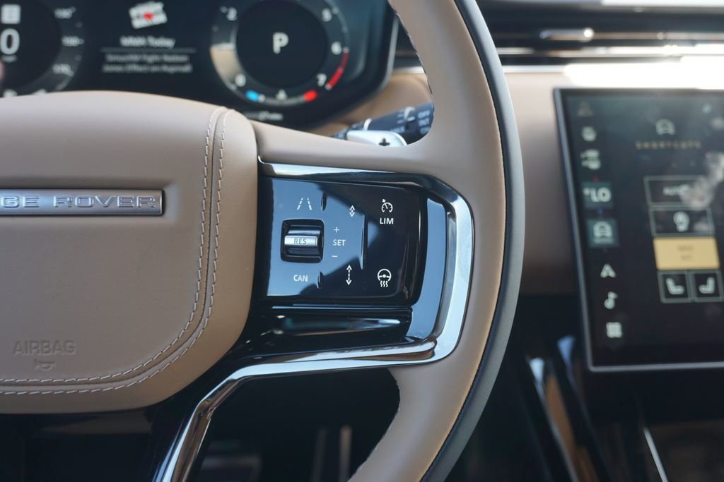 New 2025 Land Rover Range Rover Sport Dynamic SE image 13