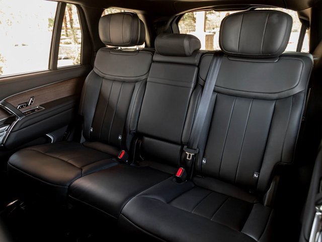 Used 2025 Land Rover Range Rover Long Wheelbase Autobiography image 21