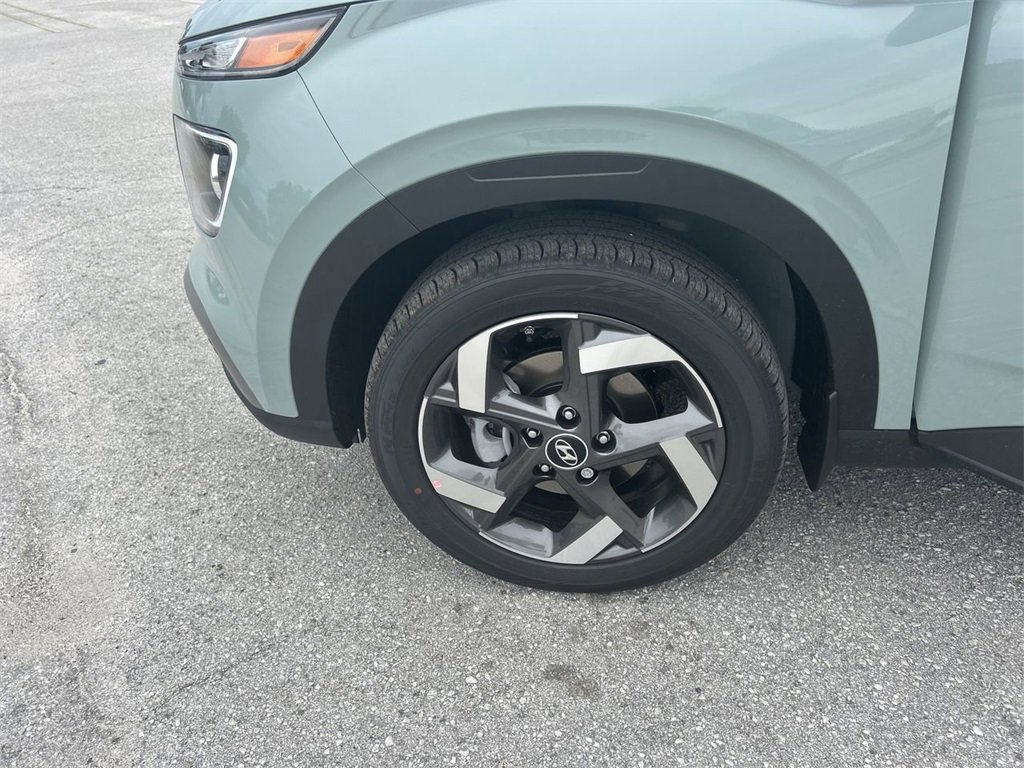 New 2025 Hyundai Venue Limited image 31