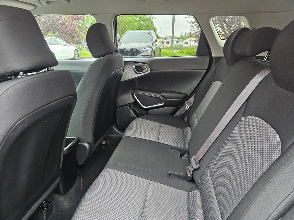 Used 2021 Kia Soul LX FWD image 20