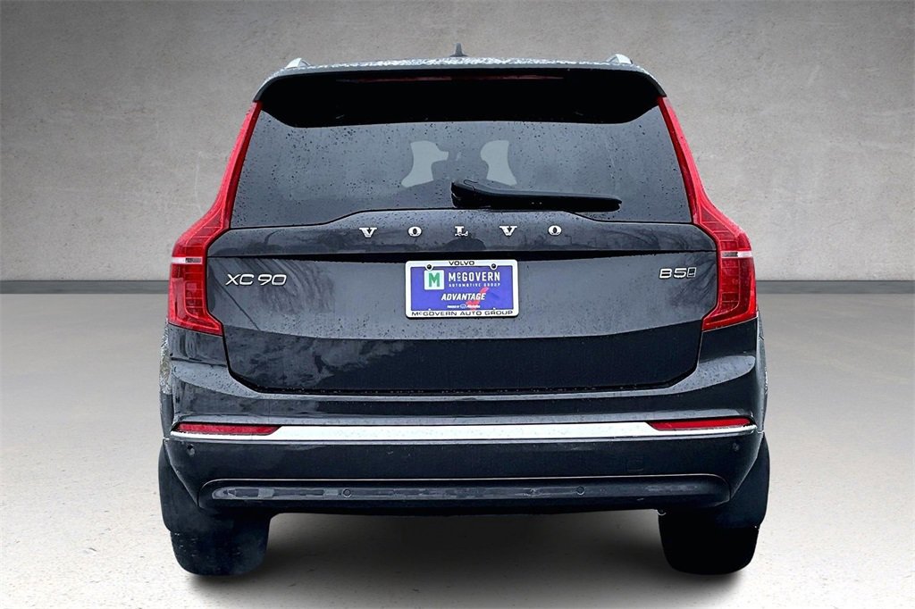 Used 2024 Volvo XC90 B5 Plus w/ Protection Package image 5