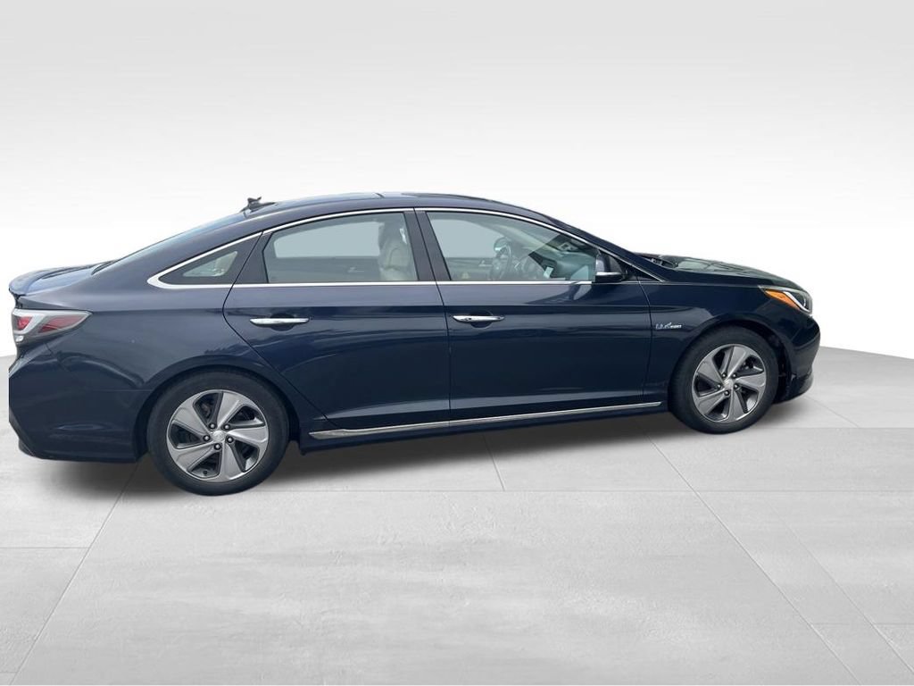 Used 2017 Hyundai Sonata Limited w/ Ultimate Package 02 FWD image 12