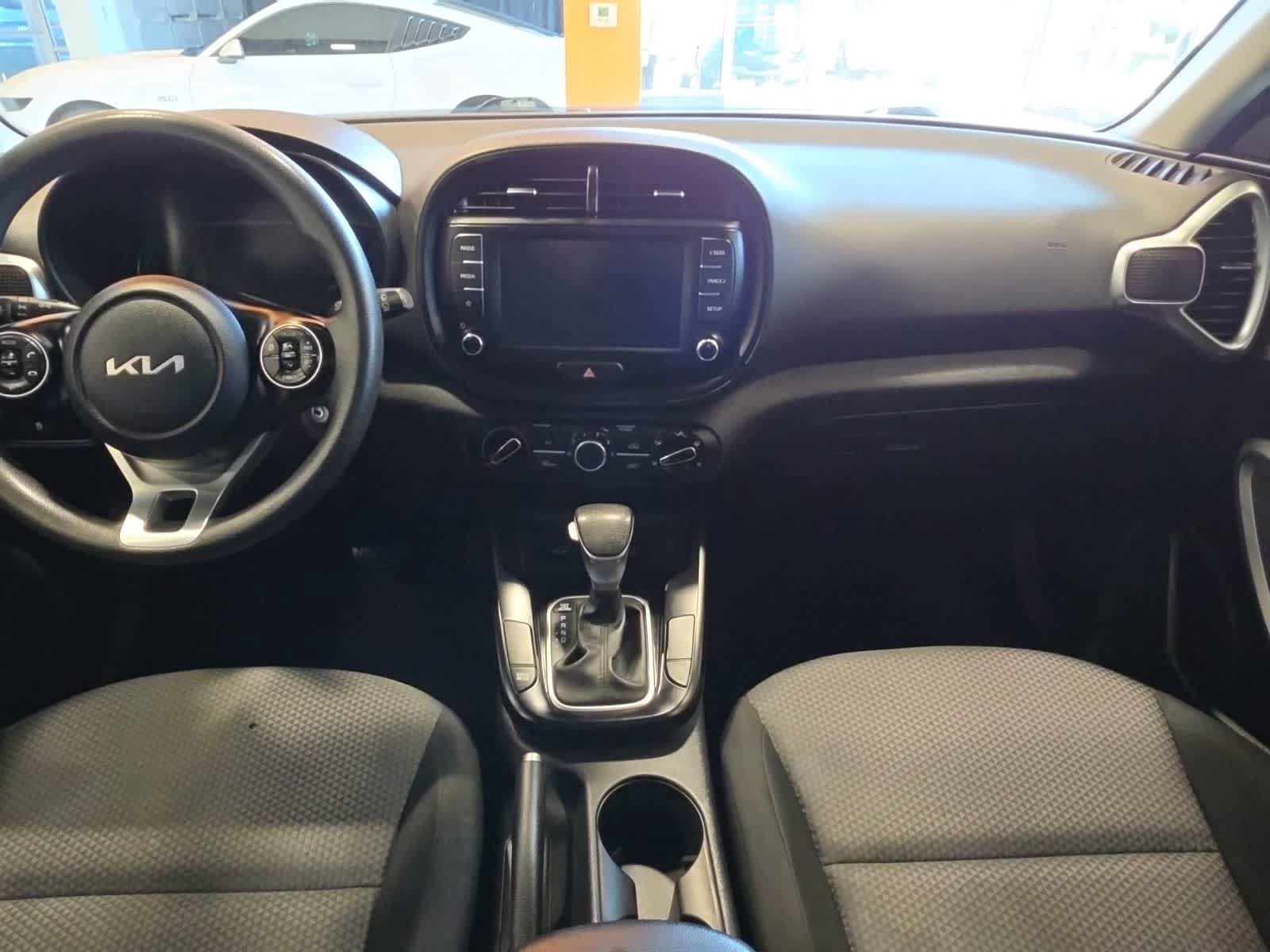 Used 2022 Kia Soul LX FWD image 29