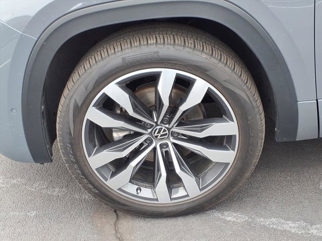 Used 2022 Volkswagen Atlas Cross Sport SEL Premium R-Line image 32