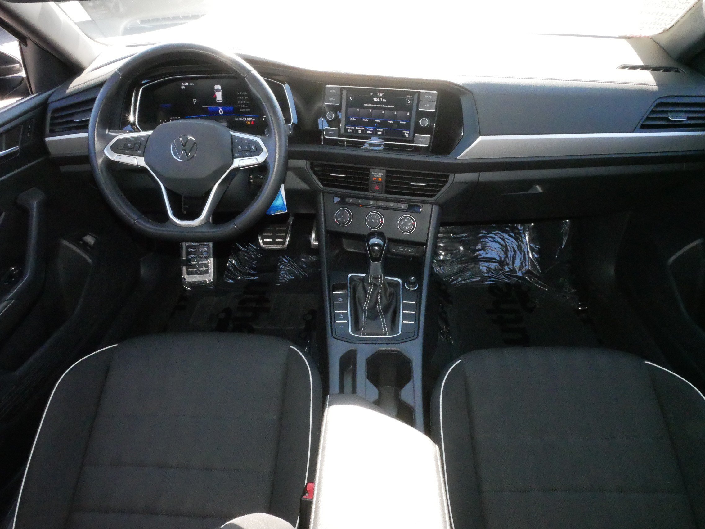 Certified 2024 Volkswagen Jetta Sport FWD image 10