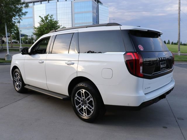 Used 2025 Ford Expedition Active AWD/4WD image 5