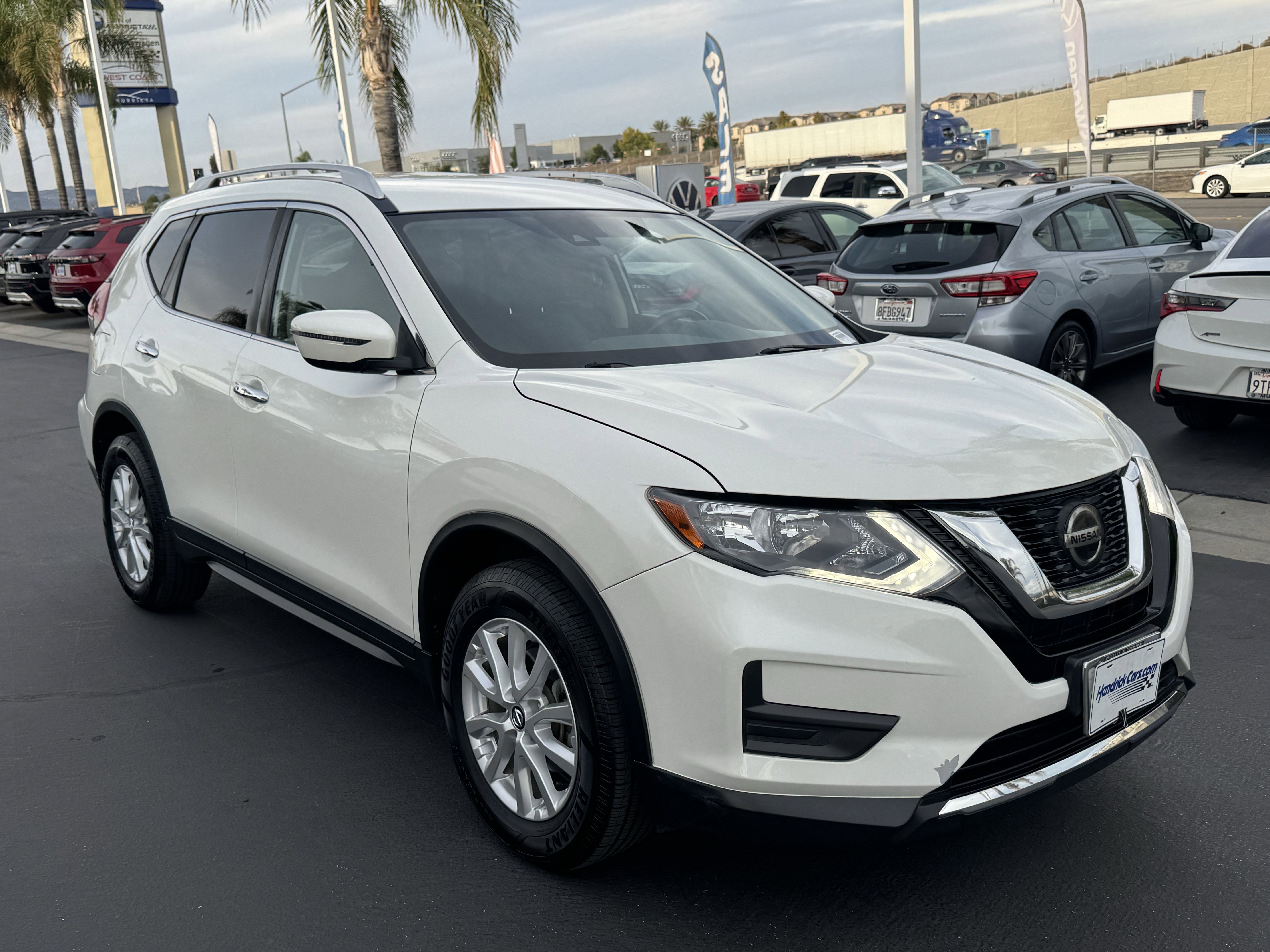 Used 2020 Nissan Rogue SV image 5