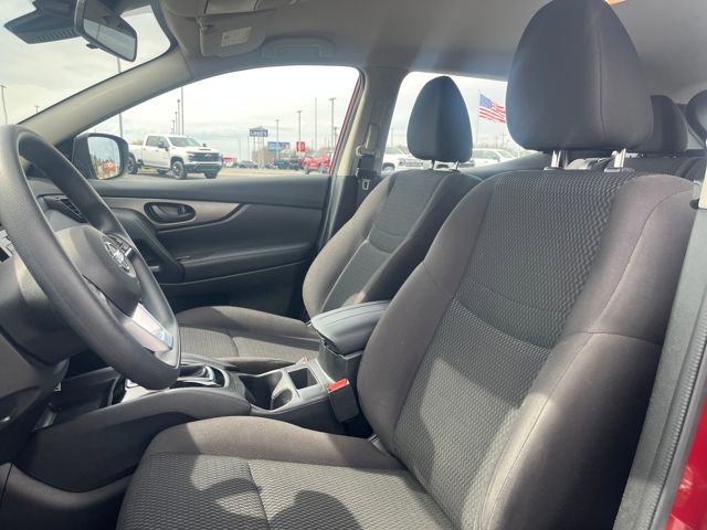 Used 2020 Nissan Rogue Sport S image 17