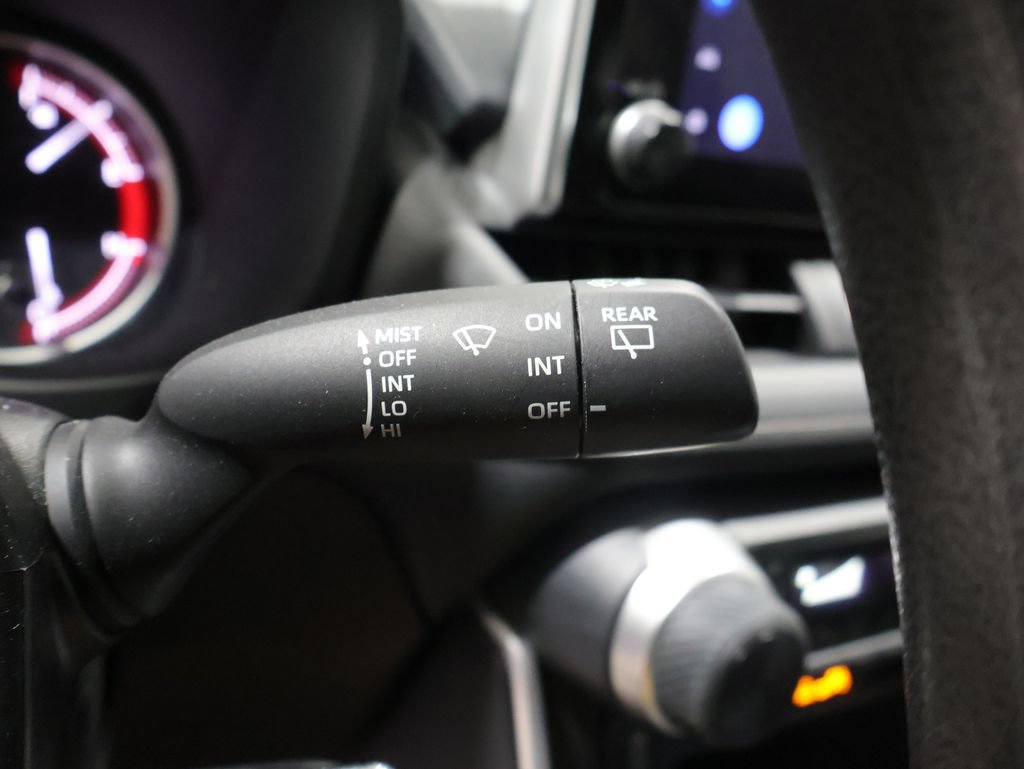 Used 2025 Toyota RAV4 LE AWD/4WD image 36