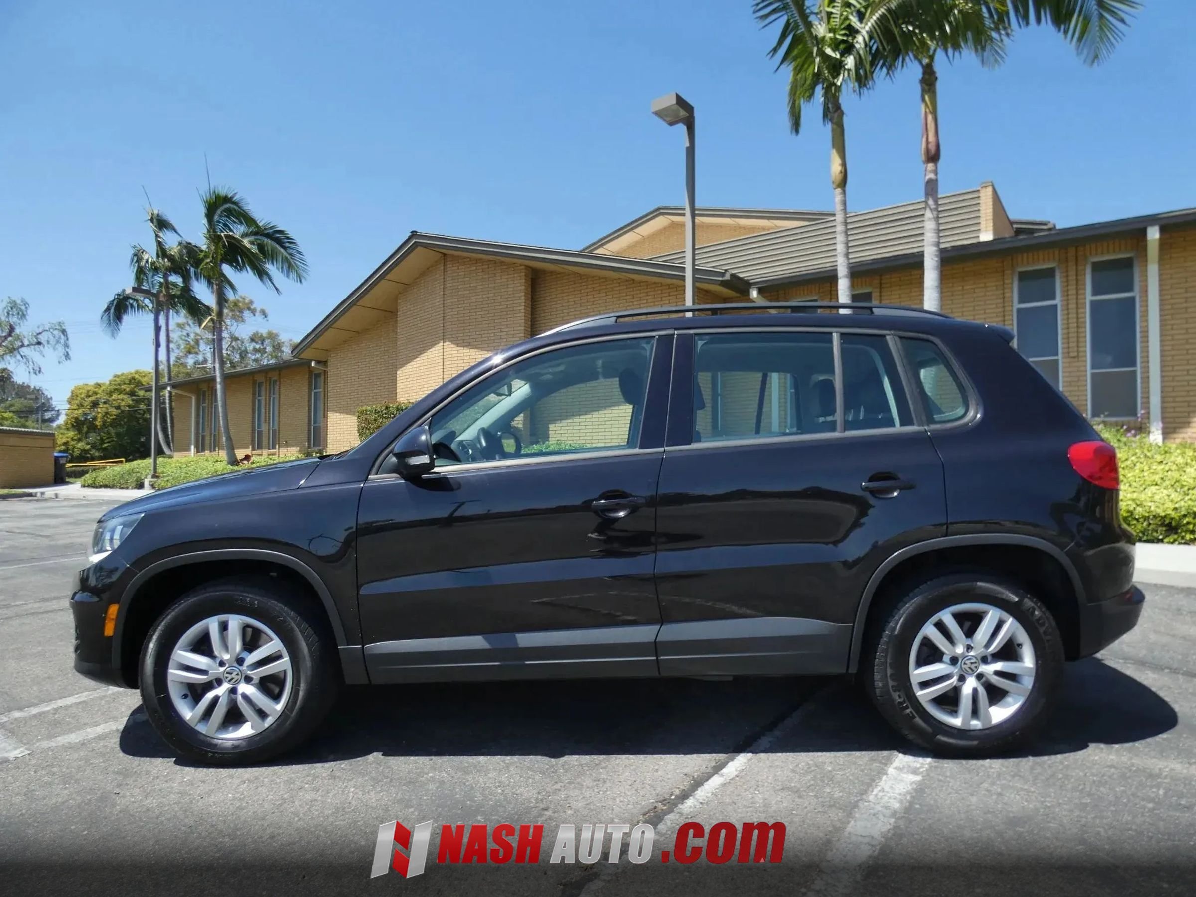 Used 2017 Volkswagen Tiguan S AWD/4WD image 14