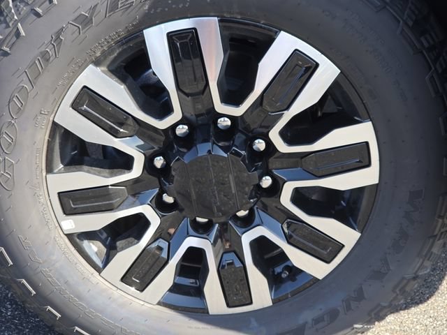 New 2026 GMC Sierra 3500 Denali Ultimate AWD/4WD image 14