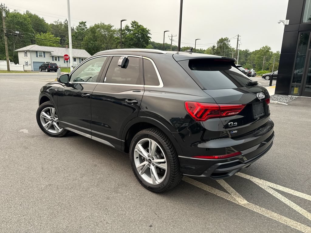 Used 2022 Audi Q3 2.0T Premium Plus w/ Premium Plus Package AWD/4WD video 3