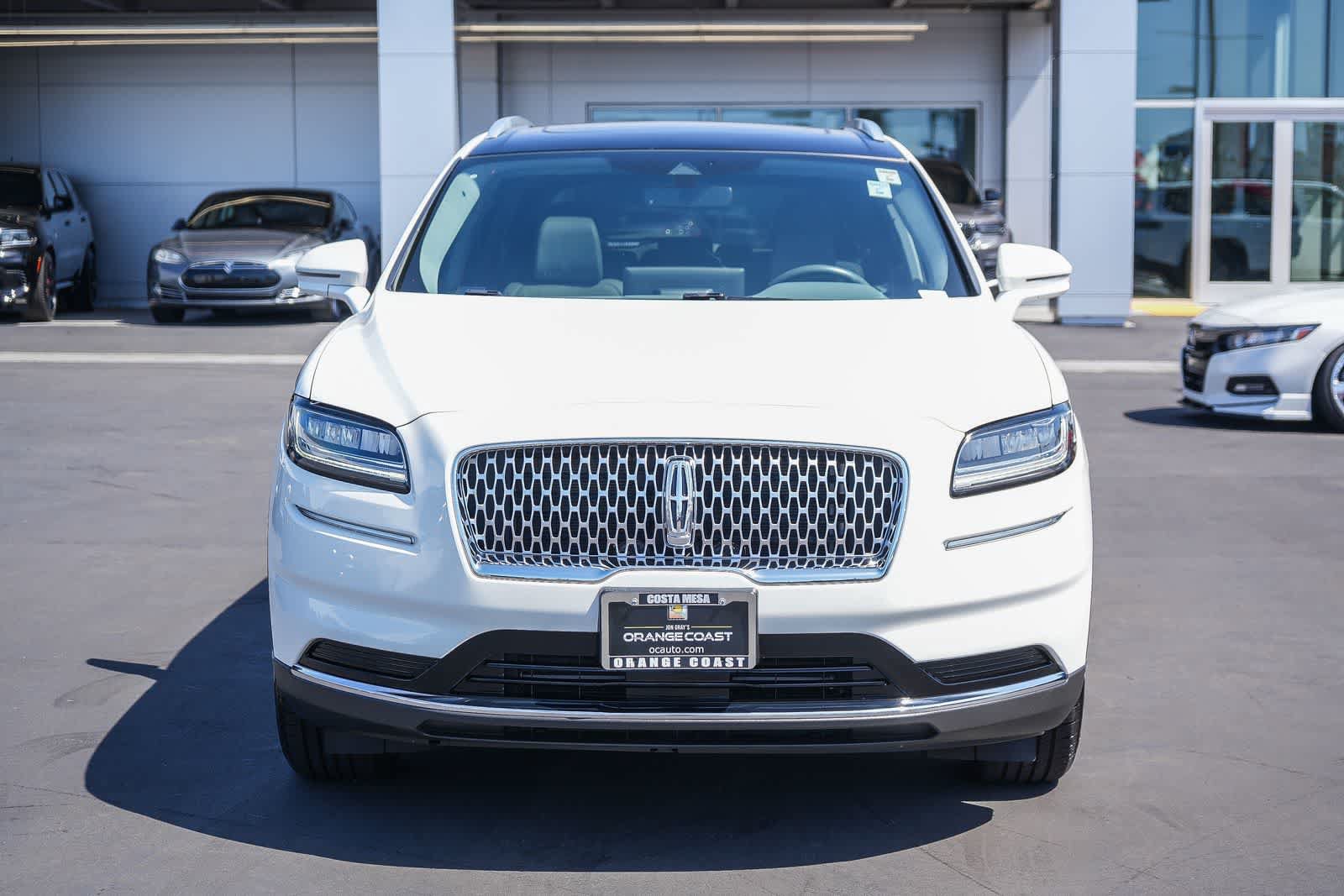 Used 2022 Lincoln Nautilus Reserve w/ Luxury Package FWD image 2
