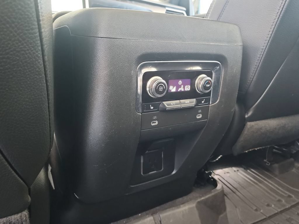 Certified 2022 GMC Yukon XL Denali AWD/4WD image 21