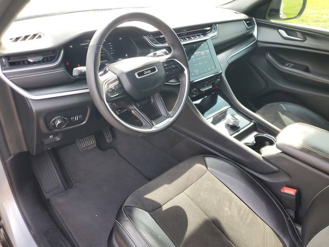 Used 2023 Jeep Grand Cherokee L Laredo AWD/4WD image 17