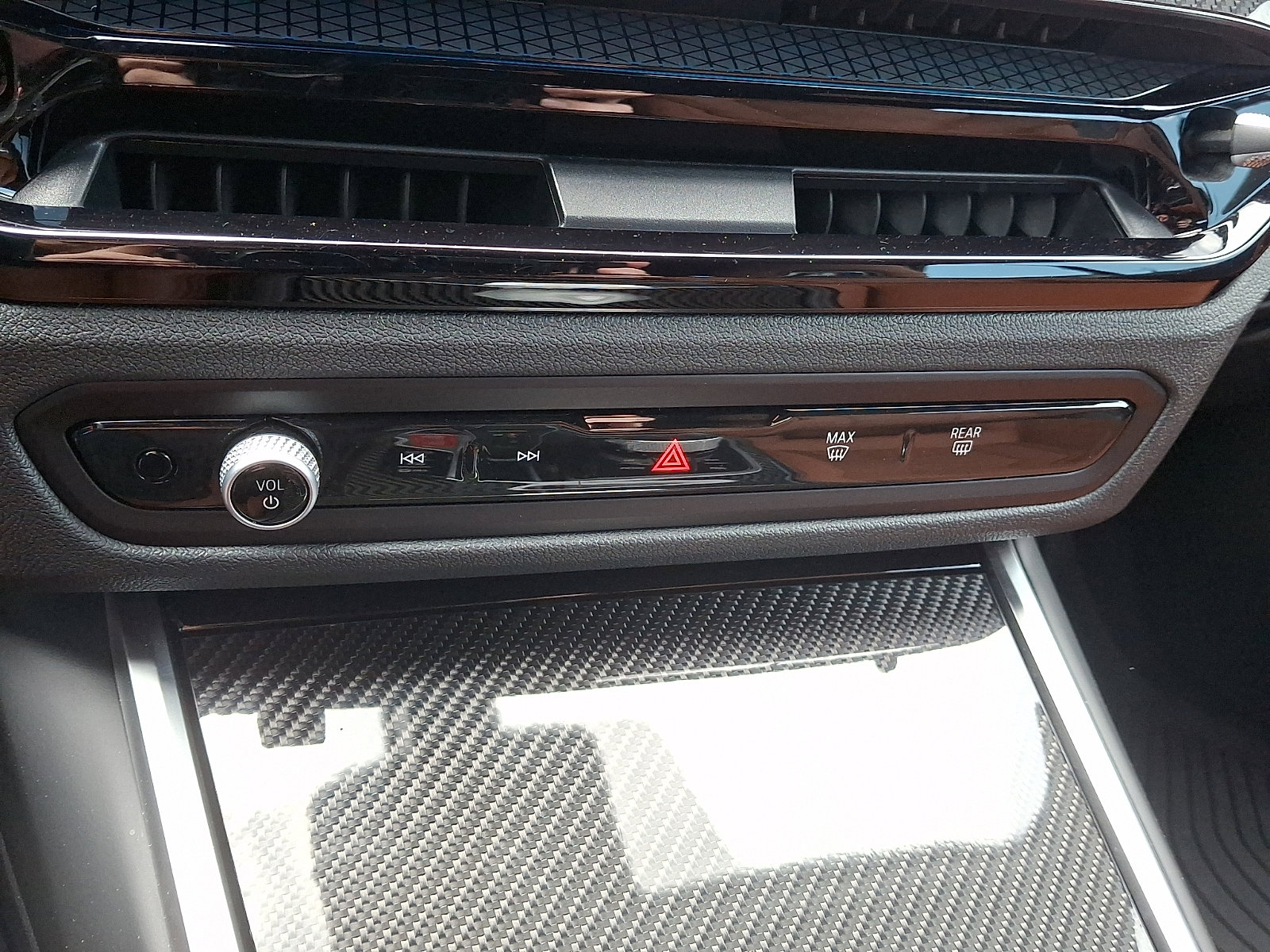 Used 2025 BMW M4 xDrive Competition AWD/4WD image 19
