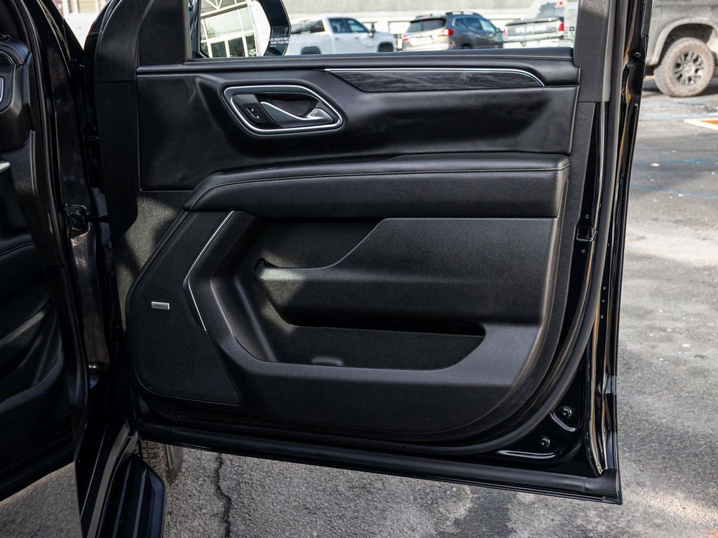 Used 2023 GMC Yukon SLT image 13