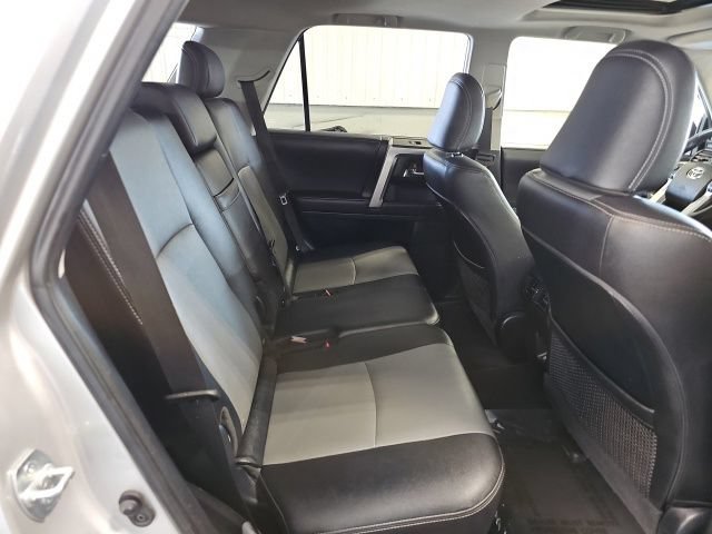 Used 2020 Toyota 4Runner SR5 Premium w/ Moonroof Package AWD/4WD image 34