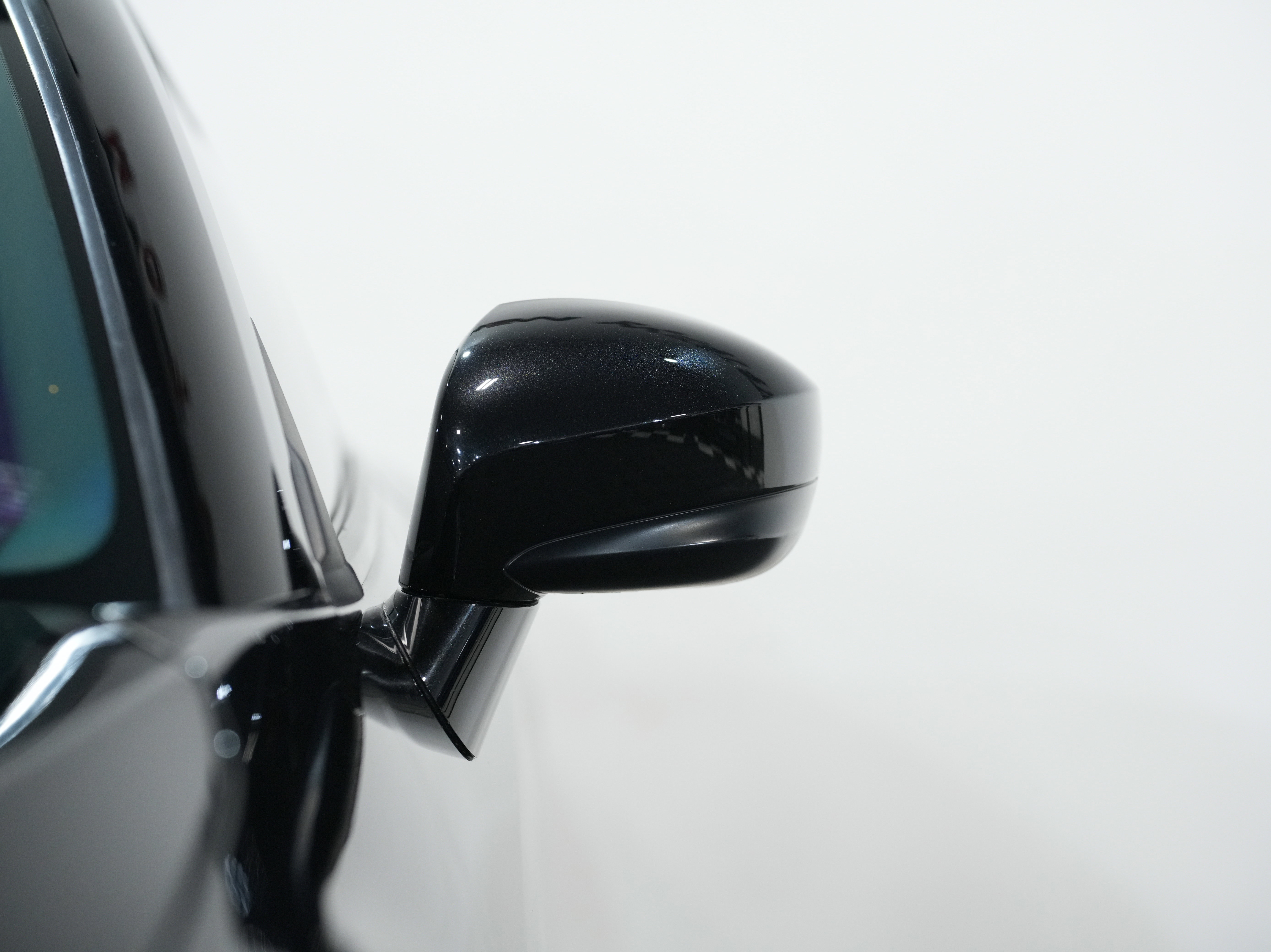 Used 2015 Nissan GT-R Premium image 11