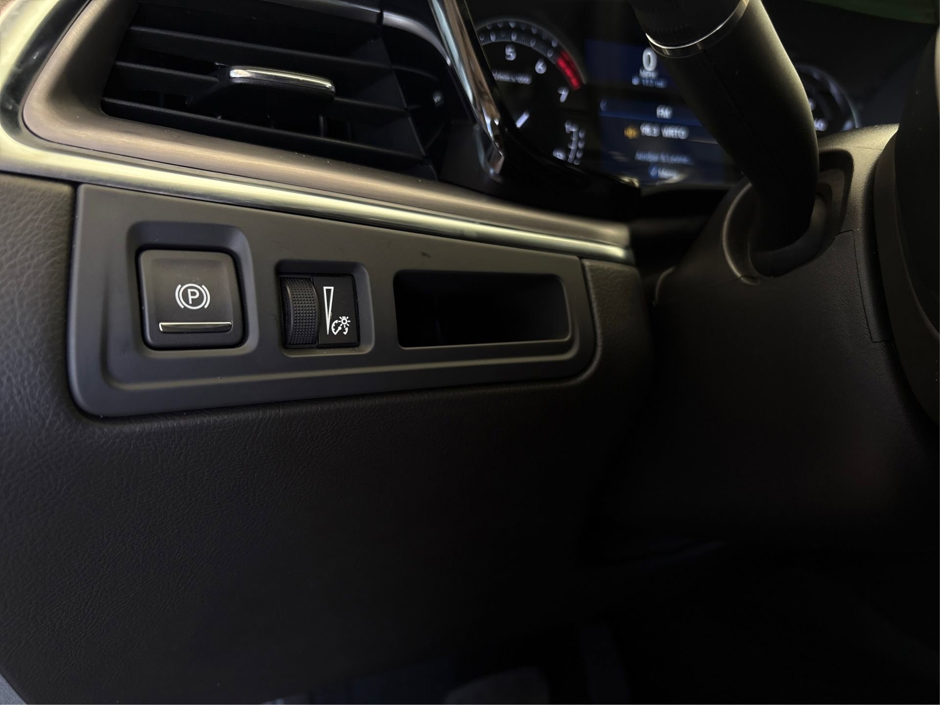 New 2025 Cadillac XT5 Luxury image 20