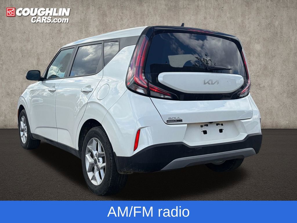Used 2023 Kia Soul LX w/ LX Technology Package image 6