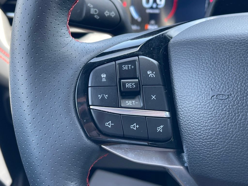 Used 2025 Ford Explorer ST-Line w/ Premium Package RWD image 8