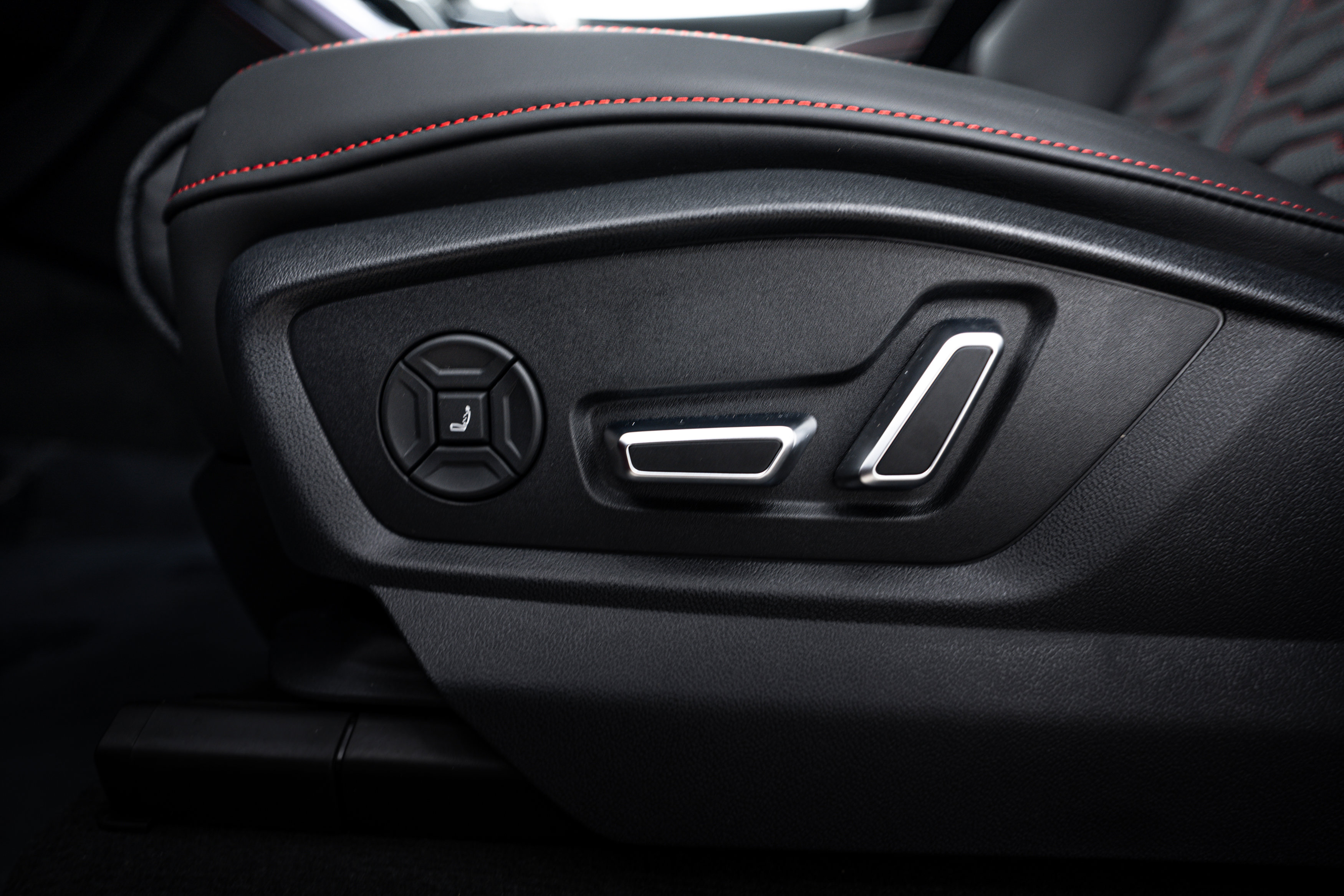 New 2026 Audi RS Q8 performance image 16