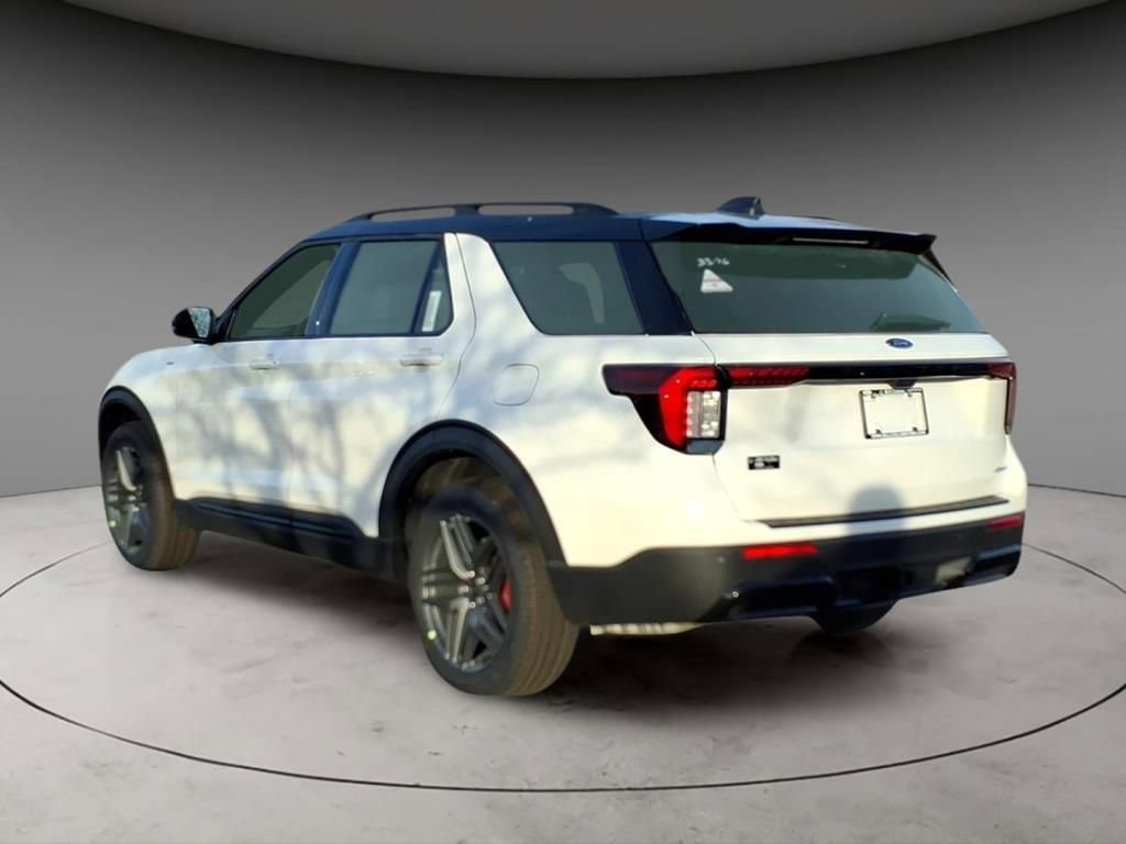 New 2026 Ford Explorer ST-Line w/ ST-Line Street Pack image 3