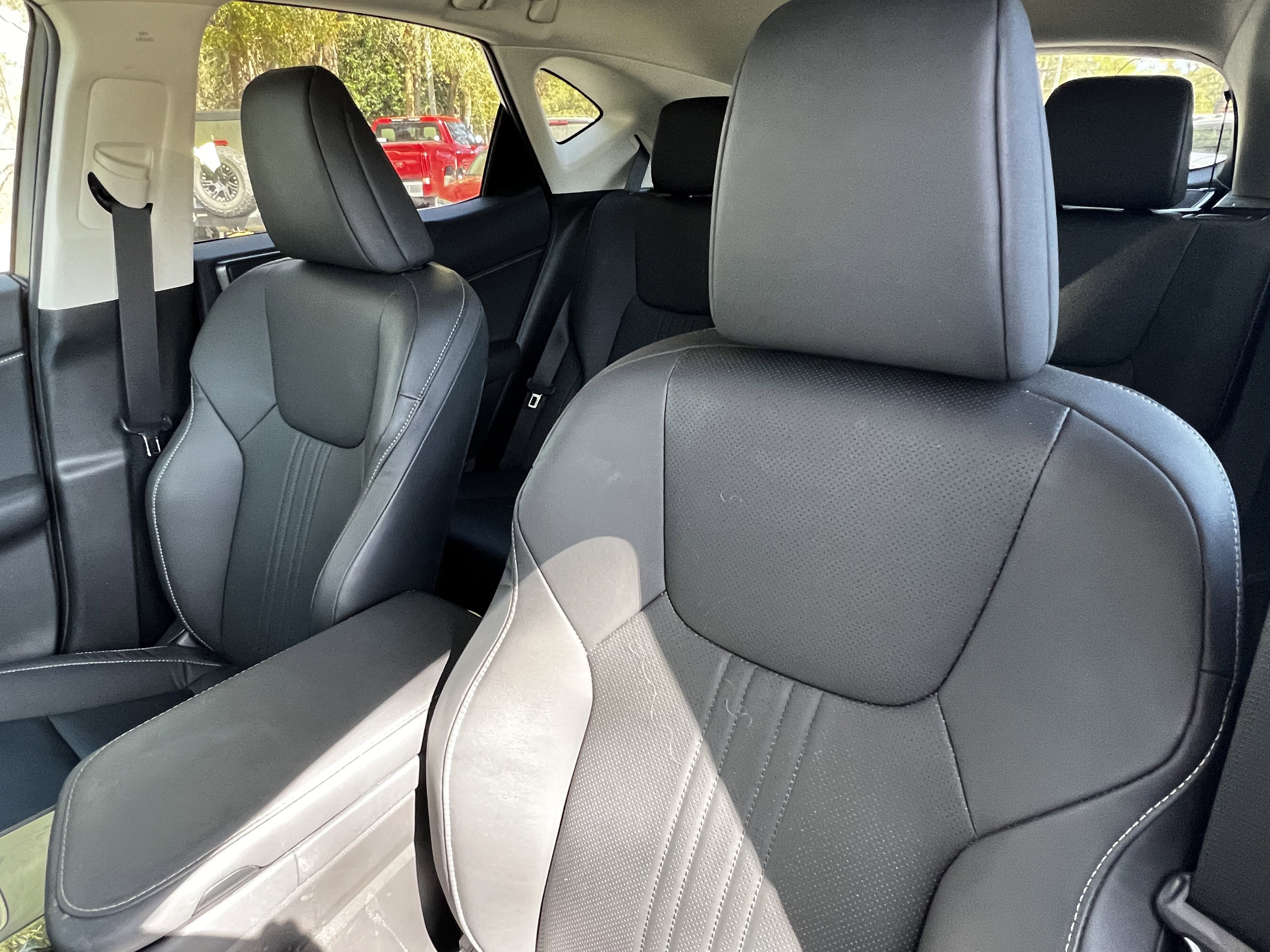 Used 2024 Lexus NX 250 FWD w/ Towing Package (2000 Lbs) image 17