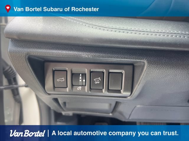 Used 2025 Subaru Outback Touring AWD/4WD image 17