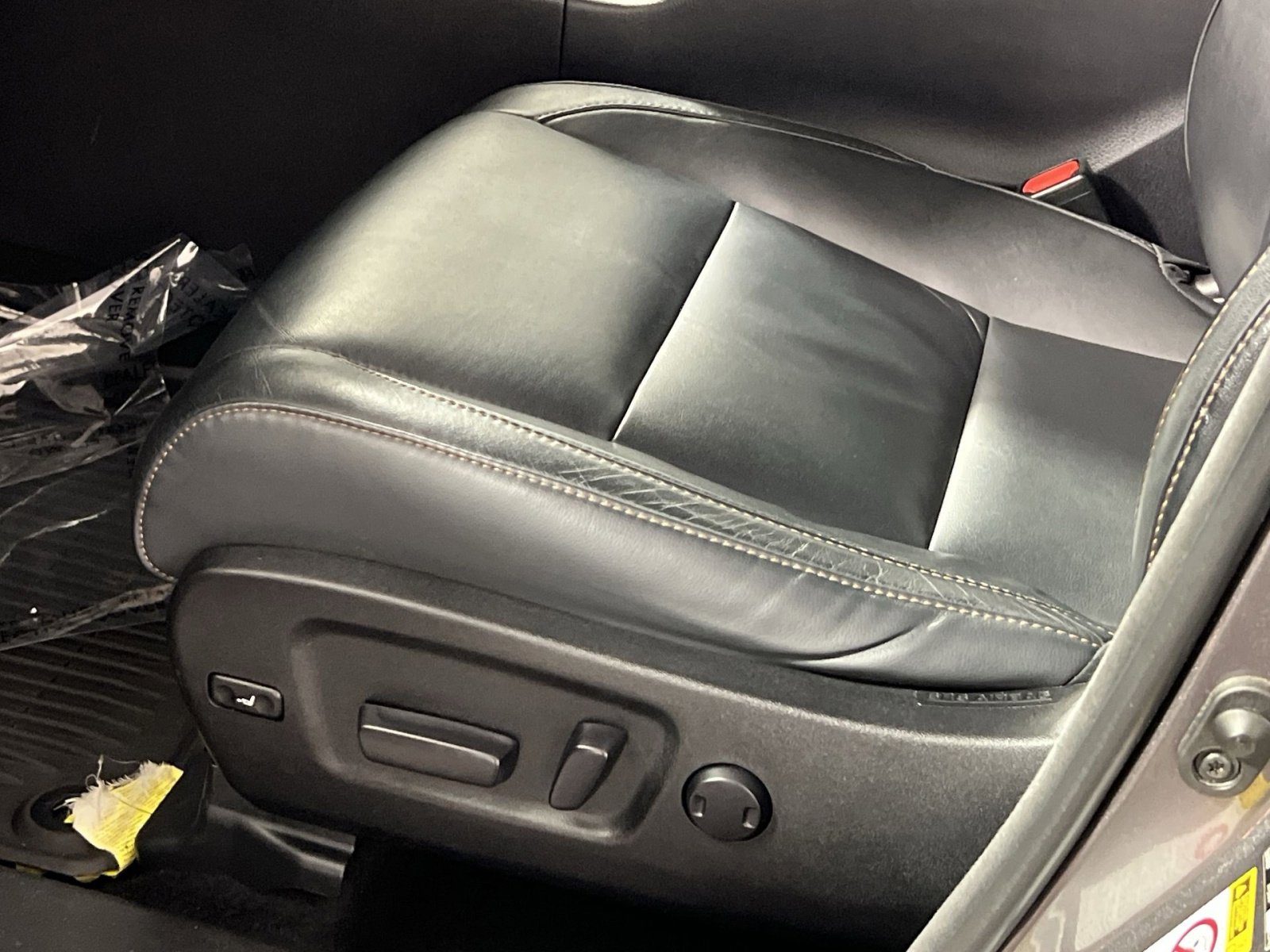 Used 2016 Toyota Highlander XLE image 14