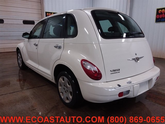 Used 2008 Chrysler PT Cruiser FWD image 6