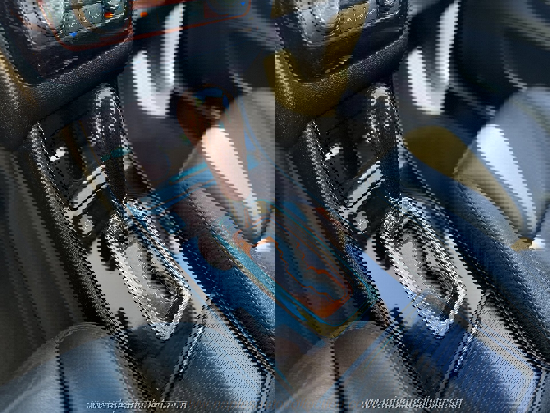 Used 2011 Cadillac DTS Premium image 26