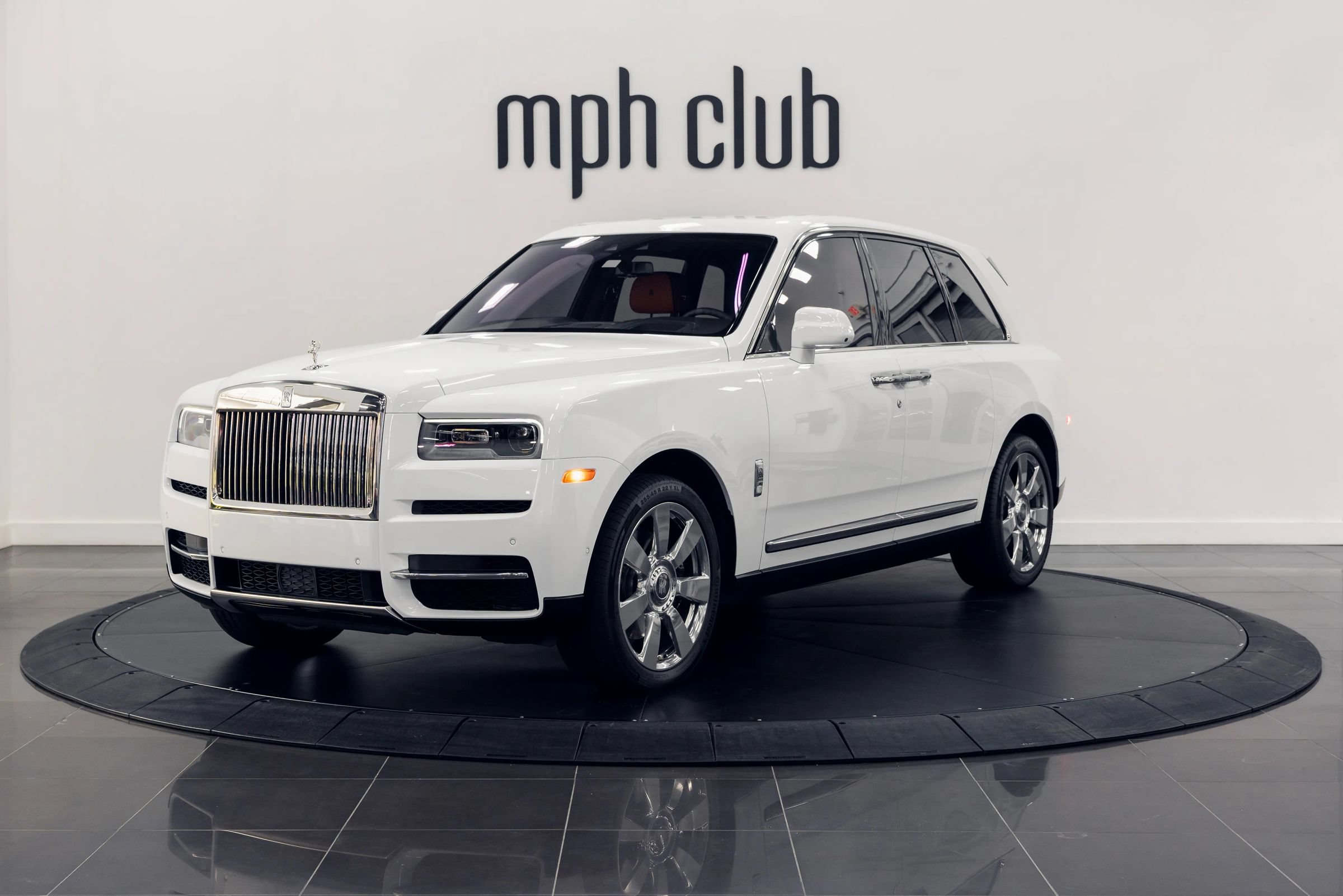 Used 2021 Rolls-Royce Cullinan AWD/4WD image 4