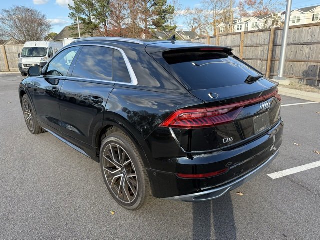 Used 2022 Audi Q8 Prestige image 3