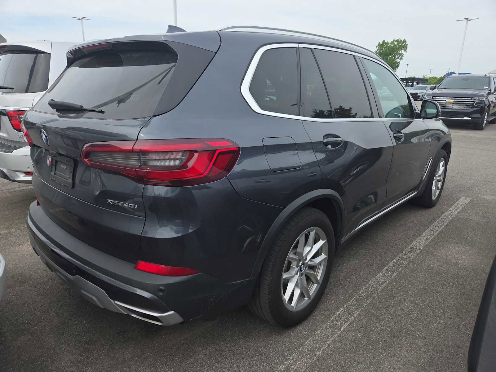 Used 2019 BMW X5 xDrive40i w/ Convenience Package AWD/4WD image 5