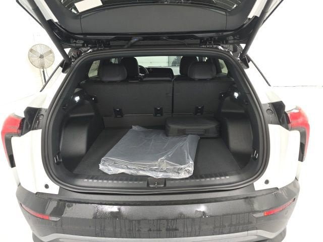 New 2026 Chevrolet Blazer EV LT AWD/4WD image 25