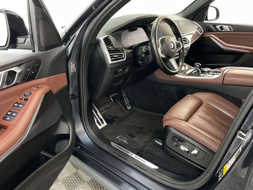 Used 2022 BMW X5 xDrive40i w/ M Sport Package image 25