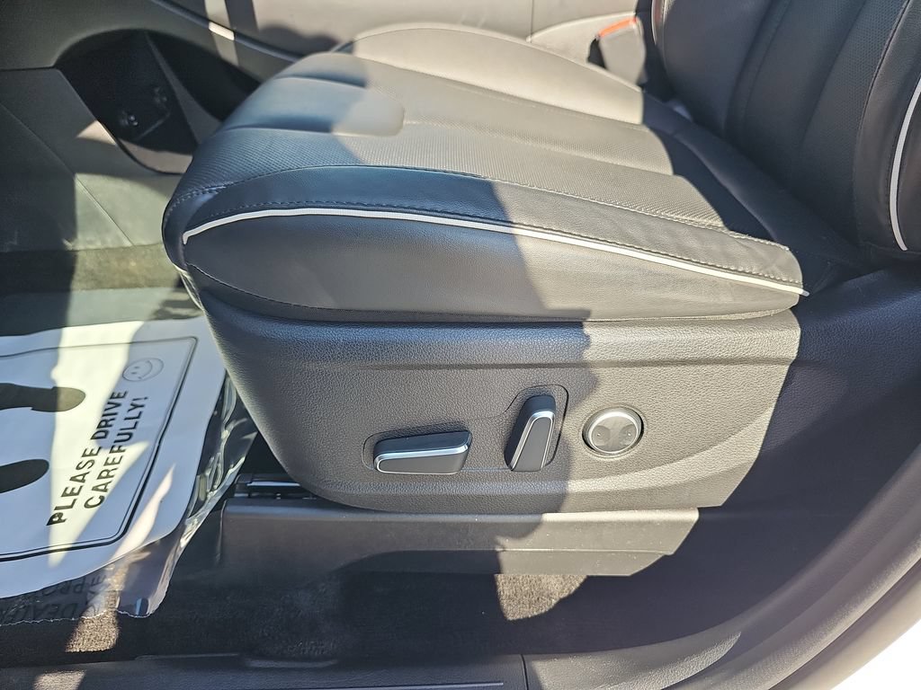 Used 2025 Hyundai Palisade SEL FWD image 28
