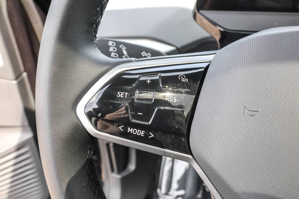 Used 2023 Volkswagen ID.4 Pro S Plus image 21