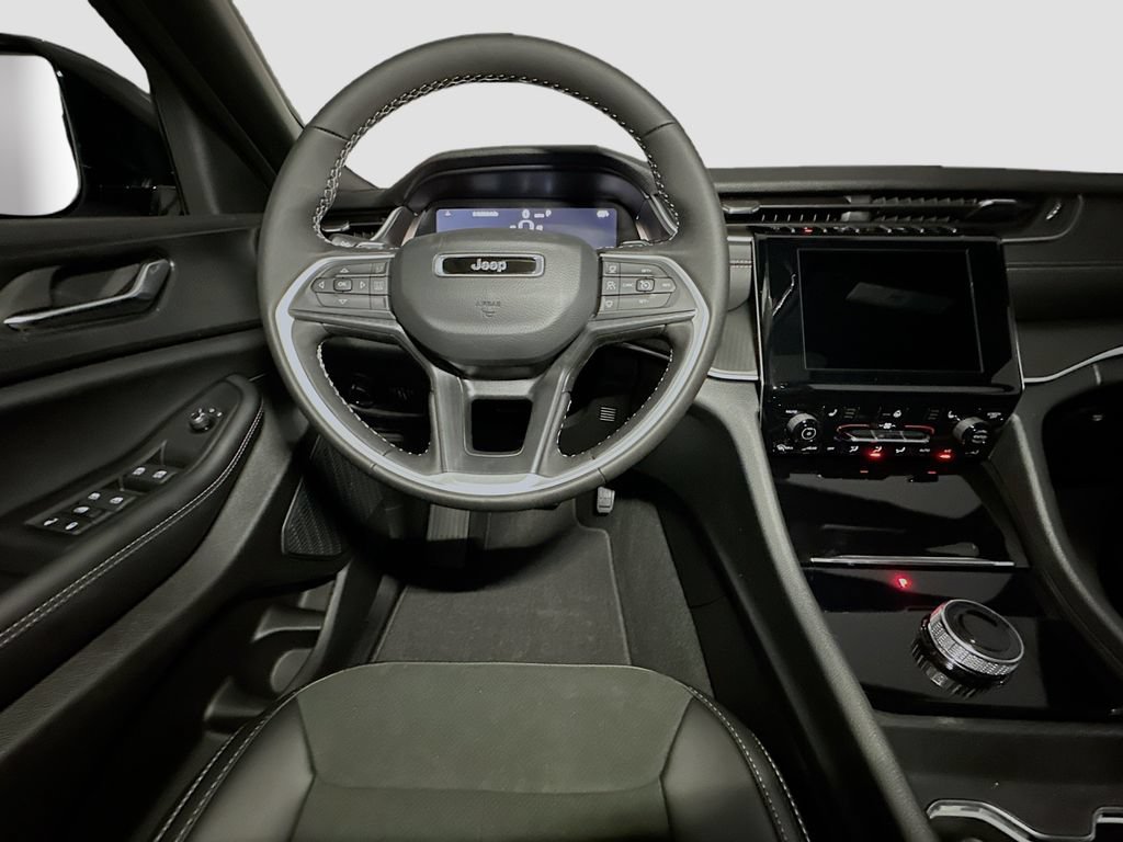 New 2025 Jeep Grand Cherokee L Altitude AWD/4WD image 27