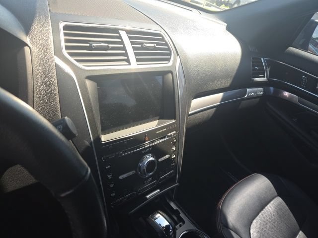 Used 2018 Ford Explorer Sport w/ Equipment Group 401A AWD/4WD image 12