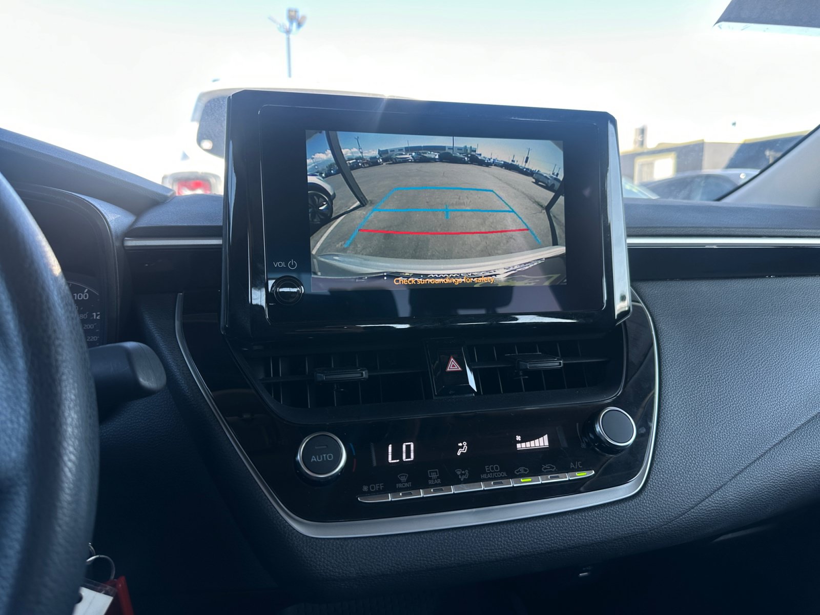 Used 2025 Toyota Corolla LE FWD image 21