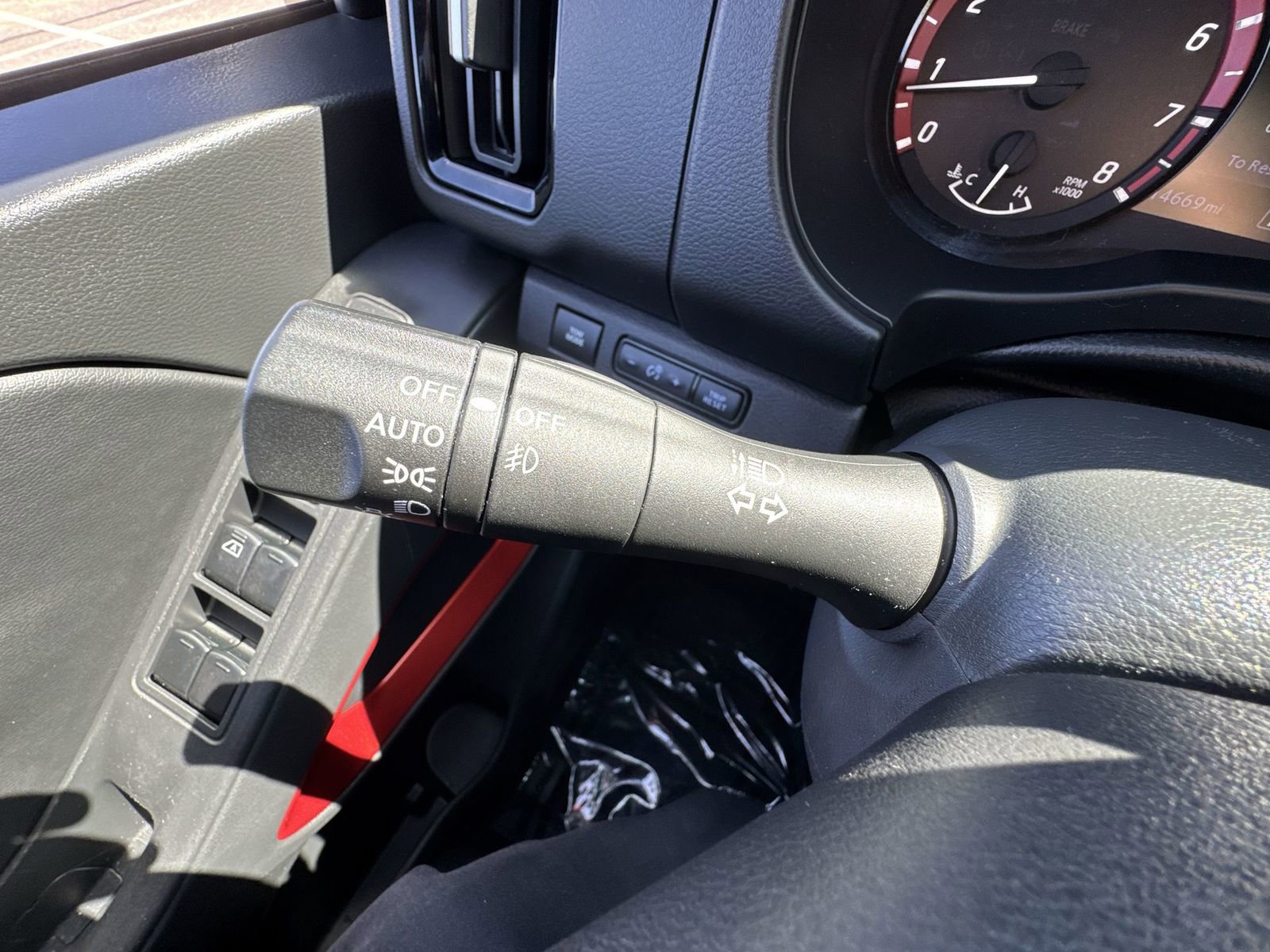 Certified 2025 Nissan Frontier PRO-4X AWD/4WD image 23